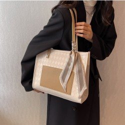  PU Contrast Color Large Capacity Women's Bag