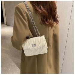 Trendy Black Twist Lock Chain Shoulder Bags