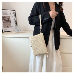 Casual Solid Rhombus Lattice Clutch Bag
